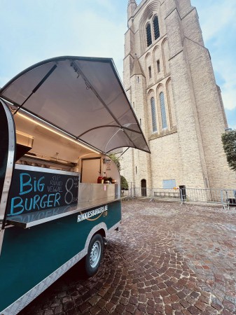 Foodtruck kunstenmarkt Nieuwpoort